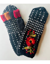 Load image into Gallery viewer, Daphne Convertible Mitten in Black