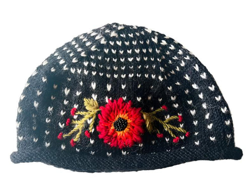 Daphne Hat in Black