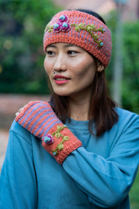 Olive Handwarmer in Coral