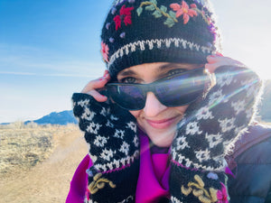 Daisy Hat in Black