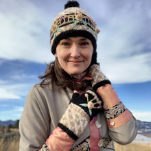 Load image into Gallery viewer, Herta Hand Warmer