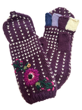 Load image into Gallery viewer, Daphne Convertible Mitten in Wine