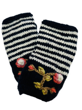 Load image into Gallery viewer, Olive Handwarmer in Navy