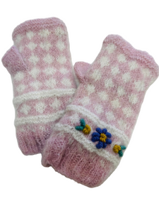 Bella Handwarmer in Mauve