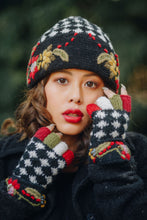 Load image into Gallery viewer, Lila Fingerless Glove in Black