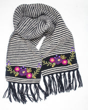 Load image into Gallery viewer, Ava Scarf Black