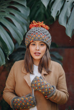 Load image into Gallery viewer, Ashley Handwarmer Black